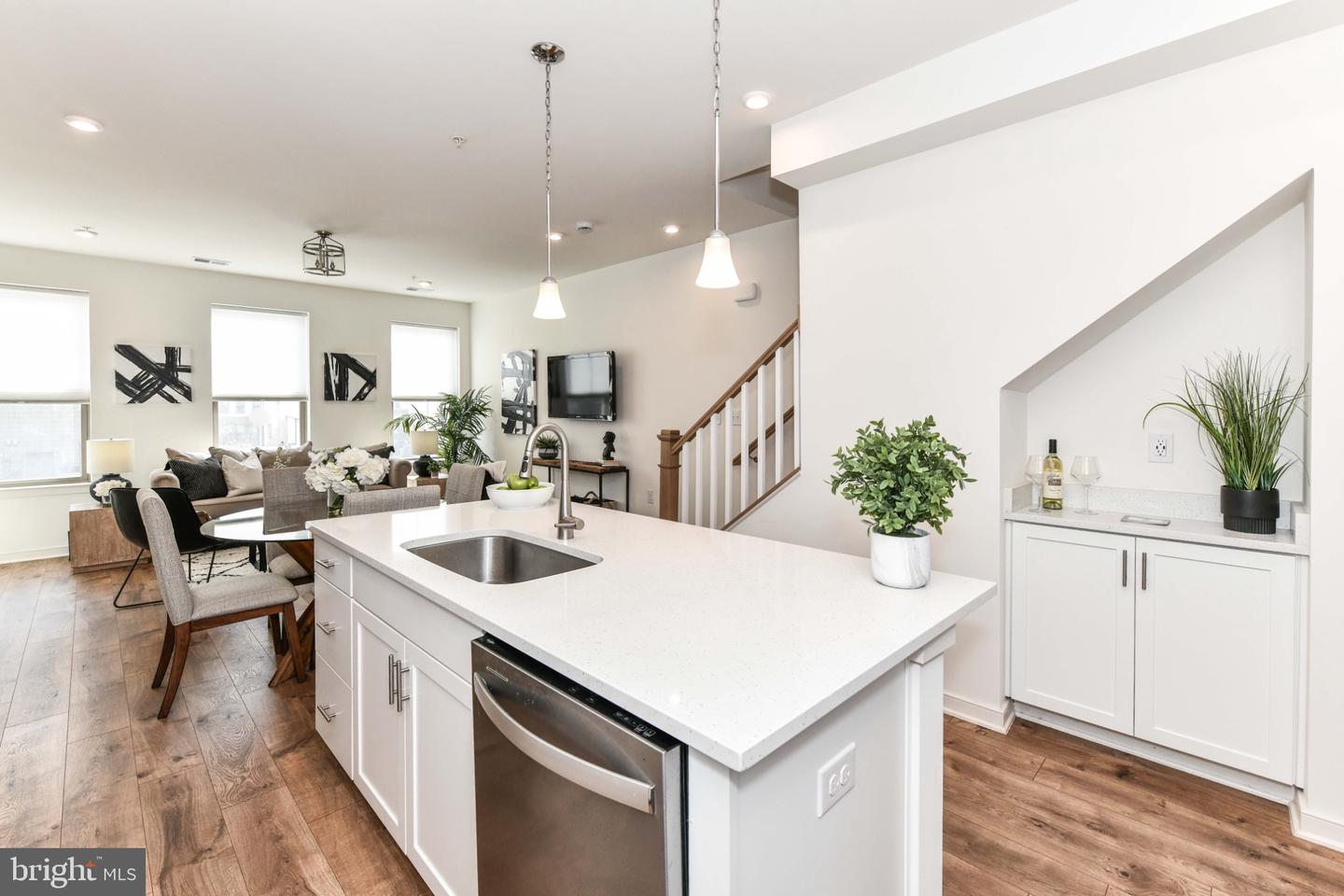 45922 SWALLOW TER, STERLING, Virginia 20165, 3 Bedrooms Bedrooms, 9 Rooms Rooms,2 BathroomsBathrooms,Residential,For sale,45922 SWALLOW TER,VALO2110546 MLS # VALO2110546