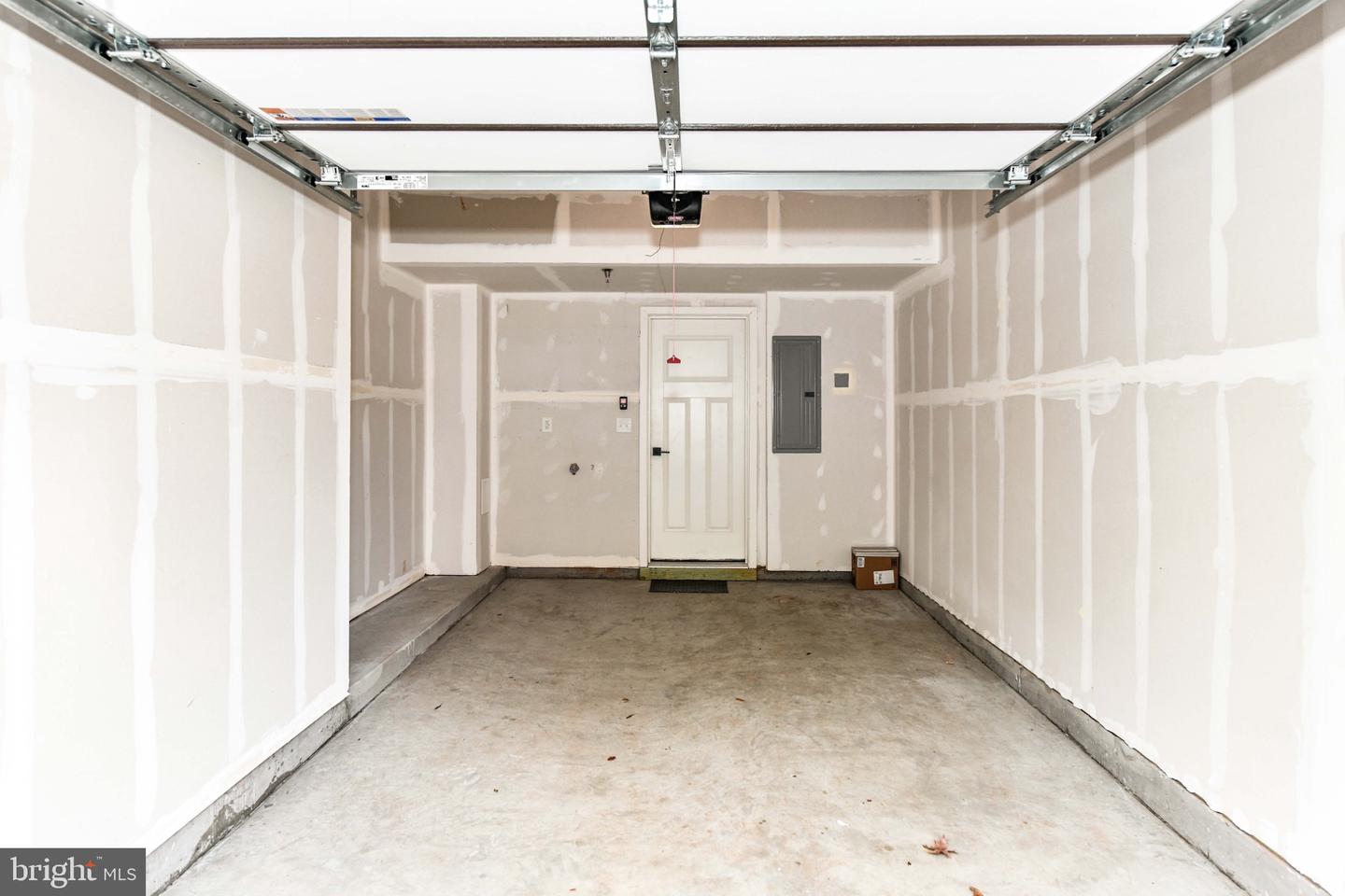 45922 SWALLOW TER, STERLING, Virginia 20165, 3 Bedrooms Bedrooms, 9 Rooms Rooms,2 BathroomsBathrooms,Residential,For sale,45922 SWALLOW TER,VALO2110546 MLS # VALO2110546