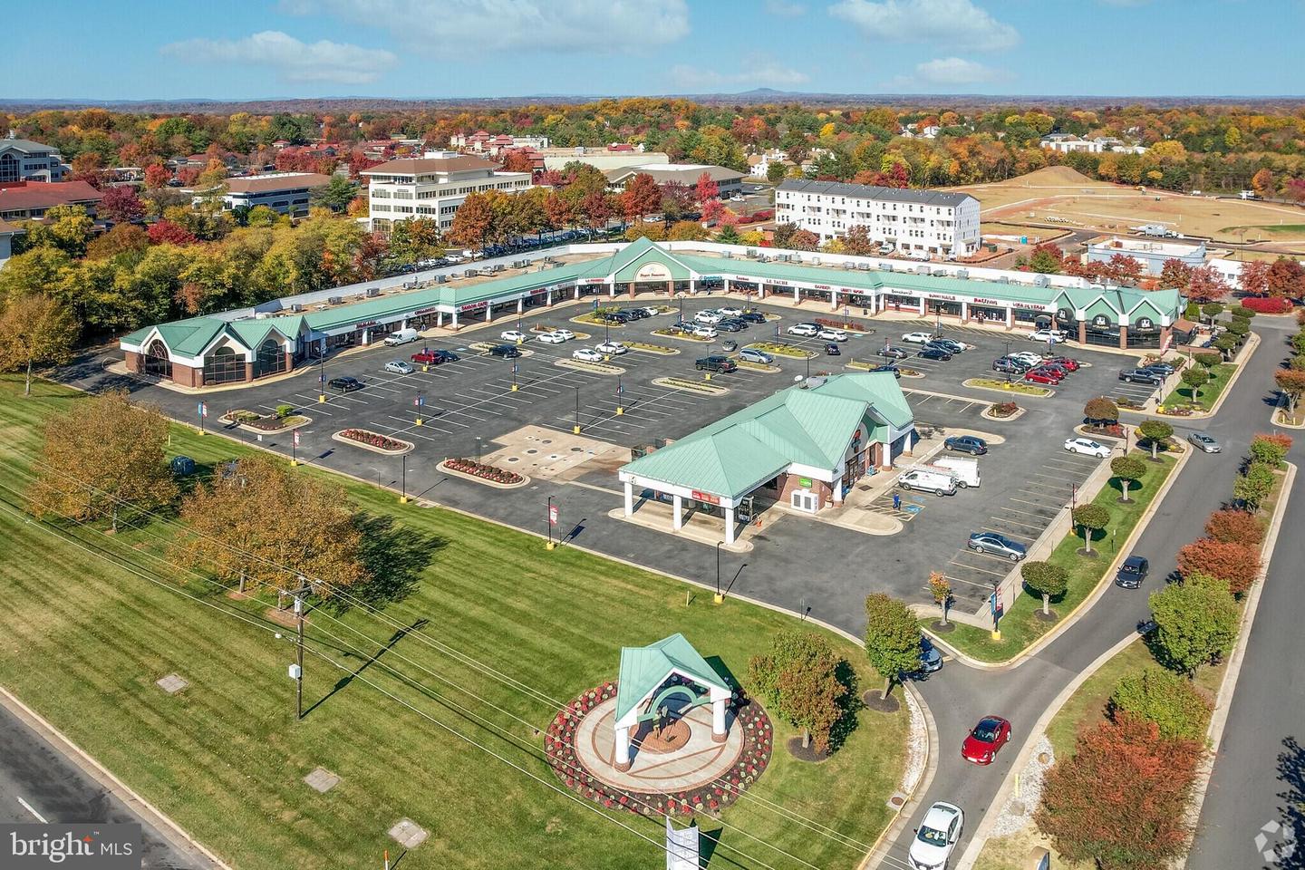 45922 SWALLOW TER, STERLING, Virginia 20165, 3 Bedrooms Bedrooms, 9 Rooms Rooms,2 BathroomsBathrooms,Residential,For sale,45922 SWALLOW TER,VALO2110546 MLS # VALO2110546