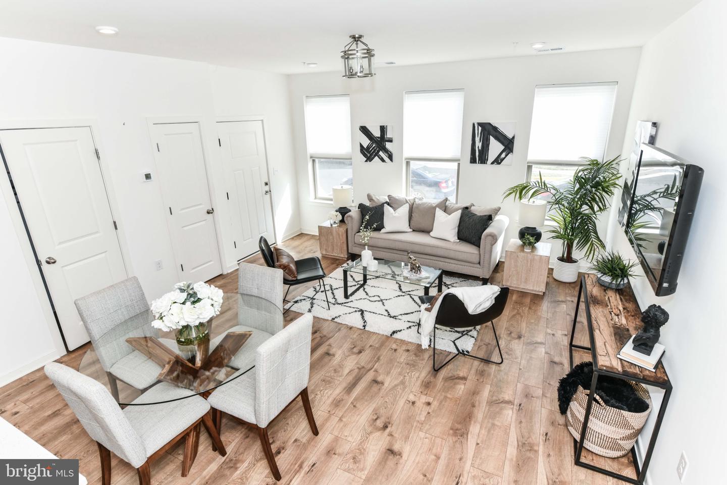 45922 SWALLOW TER, STERLING, Virginia 20165, 3 Bedrooms Bedrooms, 9 Rooms Rooms,2 BathroomsBathrooms,Residential,For sale,45922 SWALLOW TER,VALO2110546 MLS # VALO2110546