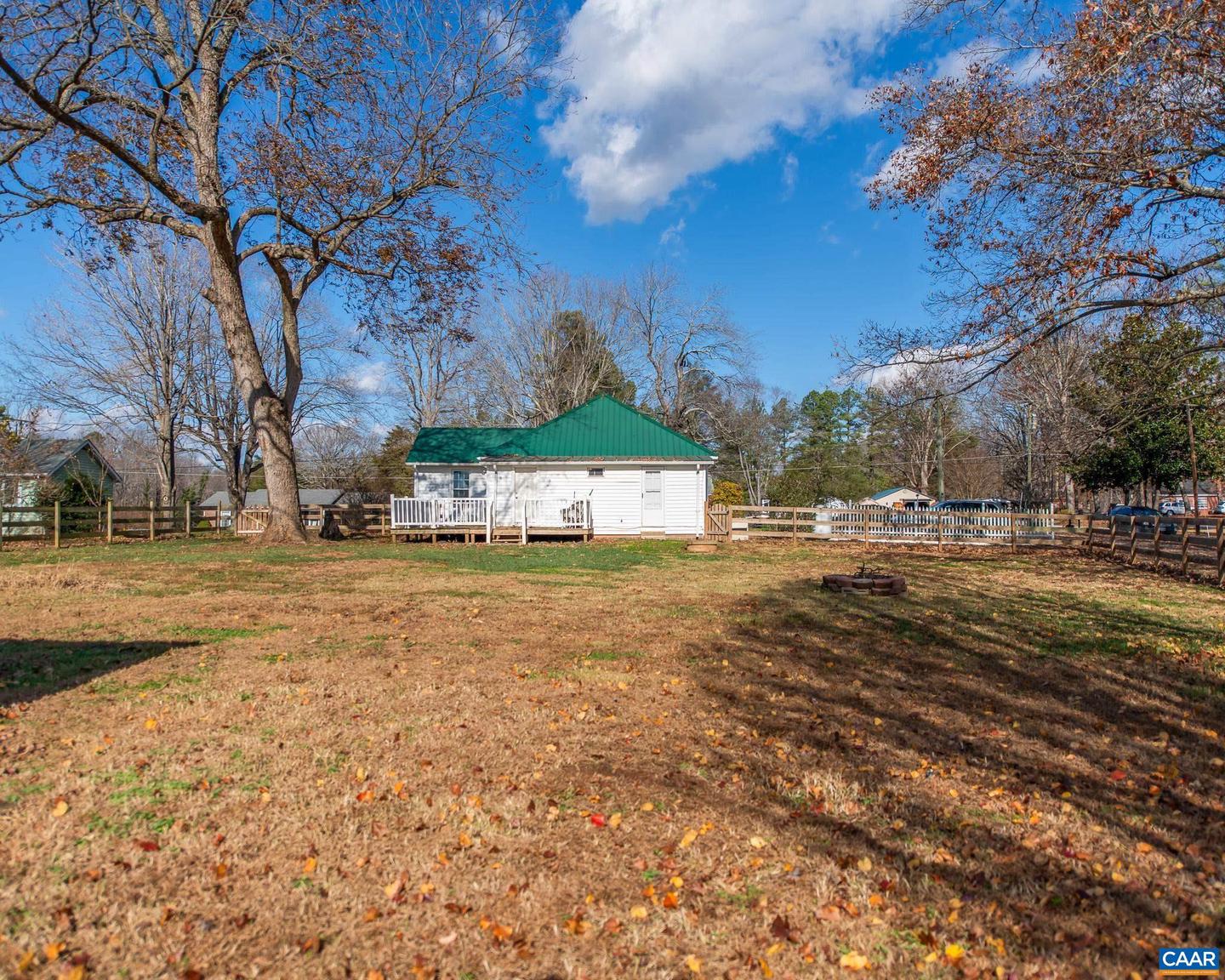 22 QUARTER LN, BUCKINGHAM, Virginia 23921, 2 Bedrooms Bedrooms, ,1 BathroomBathrooms,Residential,For sale,22 QUARTER LN,671490 MLS # 671490