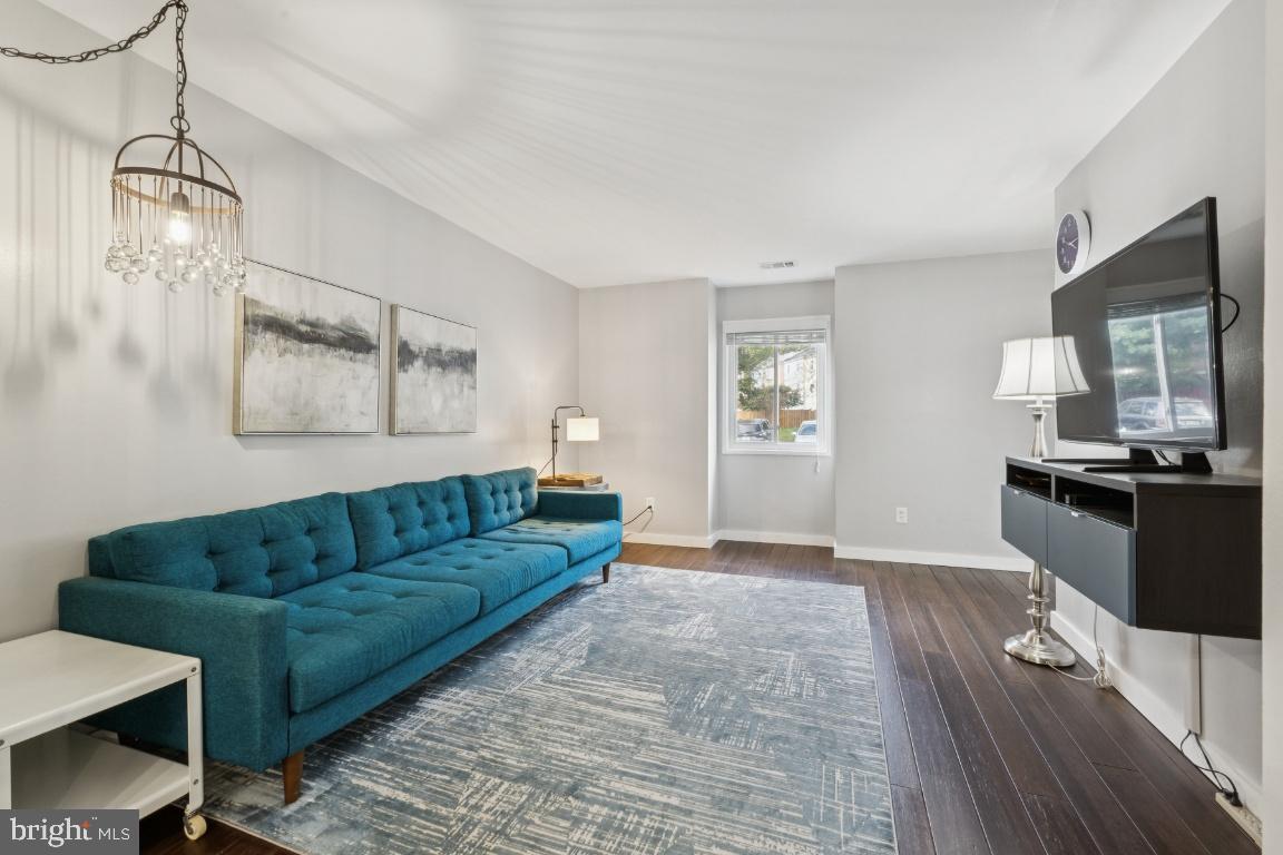 5143 ARRIT CT, BURKE, Virginia 22015, 2 Bedrooms Bedrooms, 9 Rooms Rooms,1 BathroomBathrooms,Residential,For sale,5143 ARRIT CT,VAFX2283800 MLS # VAFX2283800