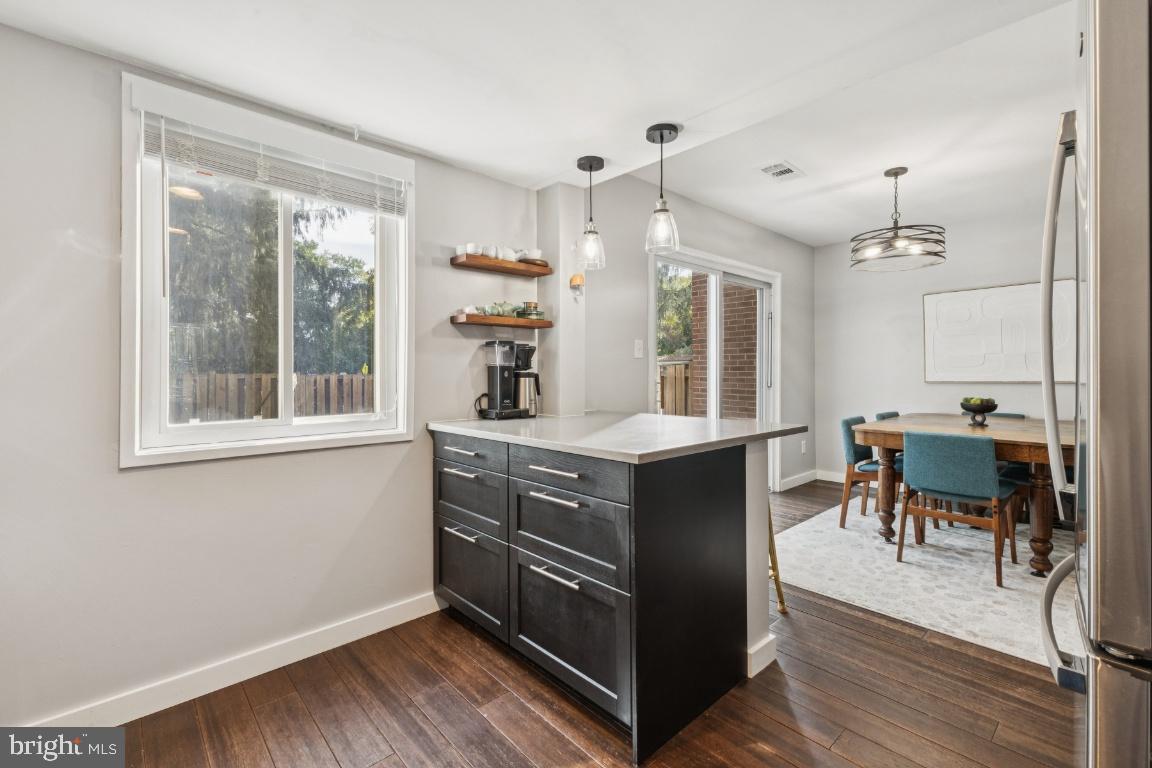 5143 ARRIT CT, BURKE, Virginia 22015, 2 Bedrooms Bedrooms, 9 Rooms Rooms,1 BathroomBathrooms,Residential,For sale,5143 ARRIT CT,VAFX2283800 MLS # VAFX2283800