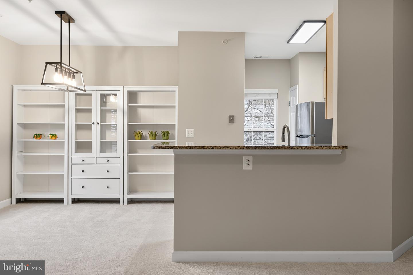 42531 ROCKROSE SQ #302, BRAMBLETON, Virginia 20148, 2 Bedrooms Bedrooms, ,2 BathroomsBathrooms,Residential,For sale,42531 ROCKROSE SQ #302,VALO2113706 MLS # VALO2113706