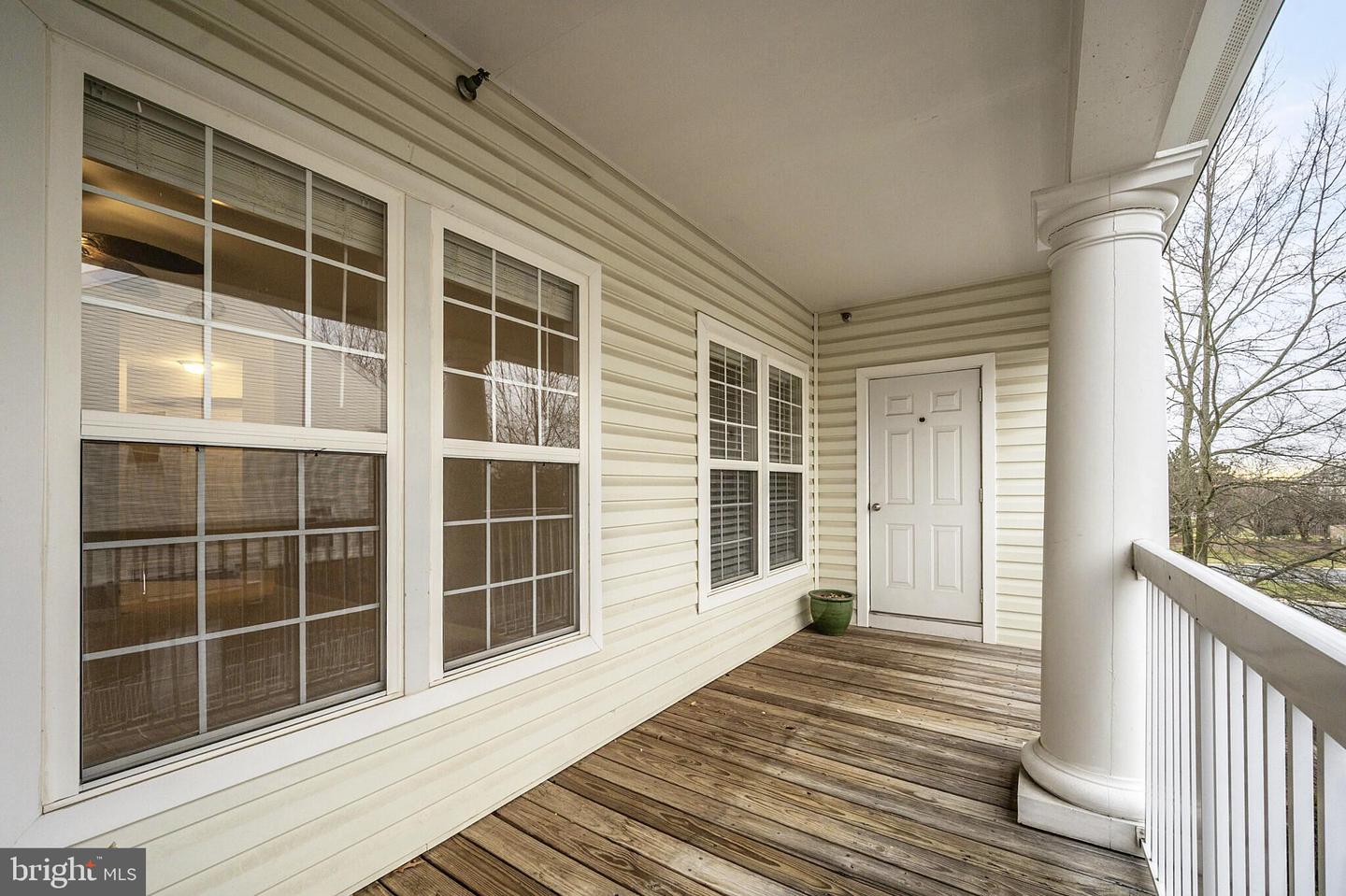 42531 ROCKROSE SQ #302, BRAMBLETON, Virginia 20148, 2 Bedrooms Bedrooms, ,2 BathroomsBathrooms,Residential,For sale,42531 ROCKROSE SQ #302,VALO2113706 MLS # VALO2113706