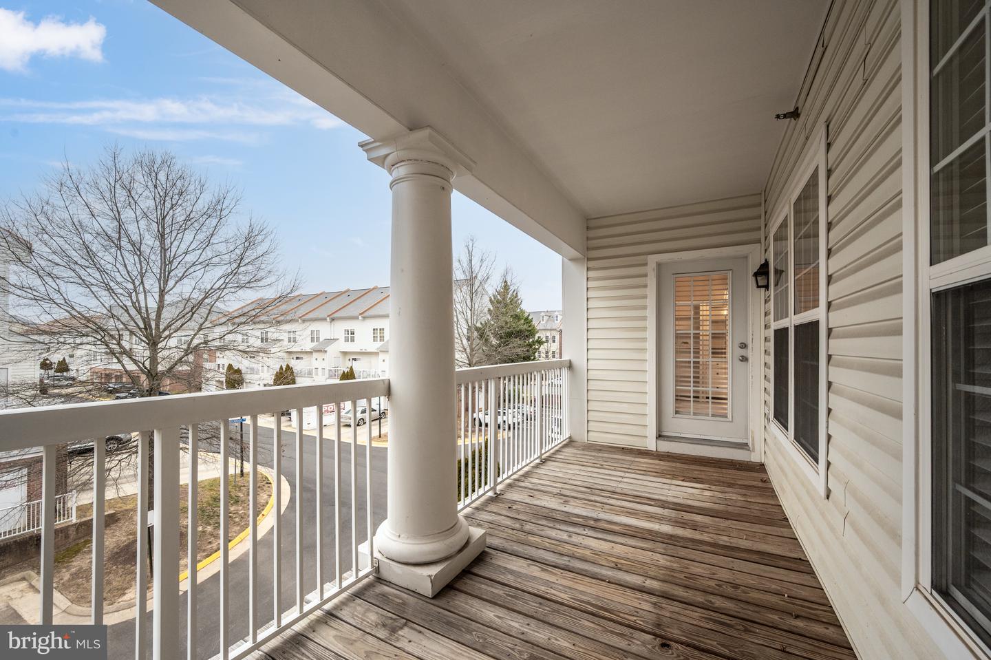 42531 ROCKROSE SQ #302, BRAMBLETON, Virginia 20148, 2 Bedrooms Bedrooms, ,2 BathroomsBathrooms,Residential,For sale,42531 ROCKROSE SQ #302,VALO2113706 MLS # VALO2113706