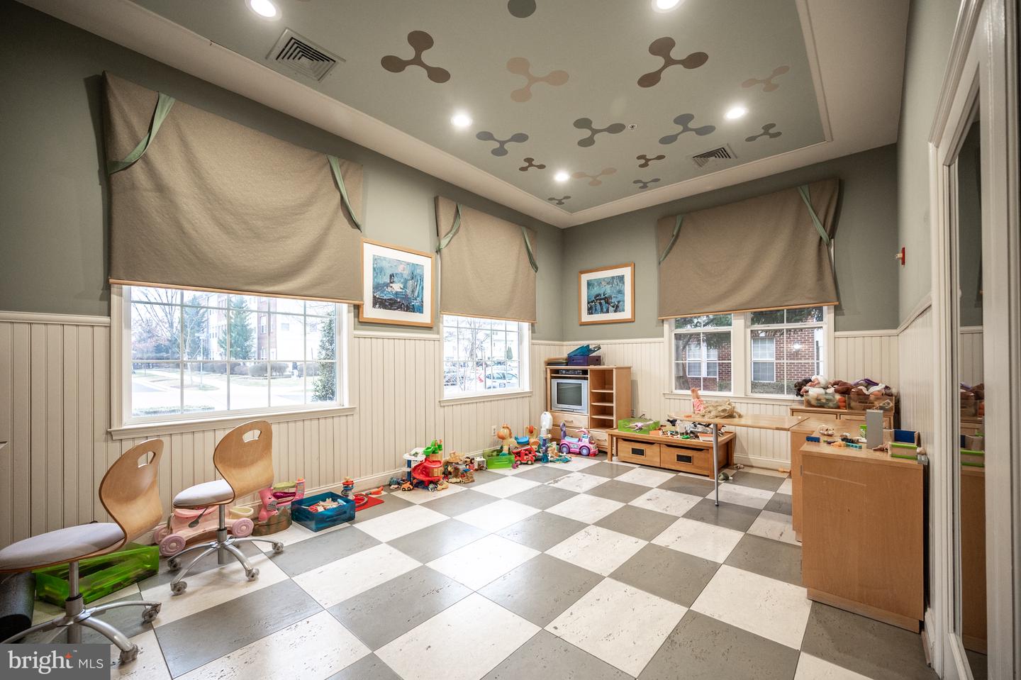 42531 ROCKROSE SQ #302, BRAMBLETON, Virginia 20148, 2 Bedrooms Bedrooms, ,2 BathroomsBathrooms,Residential,For sale,42531 ROCKROSE SQ #302,VALO2113706 MLS # VALO2113706