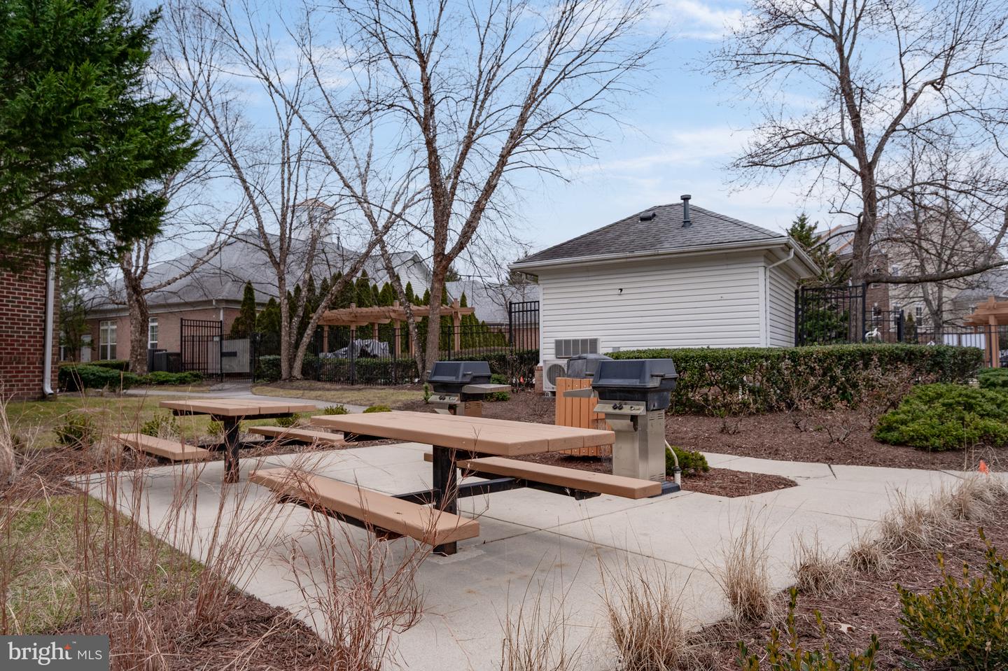 42531 ROCKROSE SQ #302, BRAMBLETON, Virginia 20148, 2 Bedrooms Bedrooms, ,2 BathroomsBathrooms,Residential,For sale,42531 ROCKROSE SQ #302,VALO2113706 MLS # VALO2113706