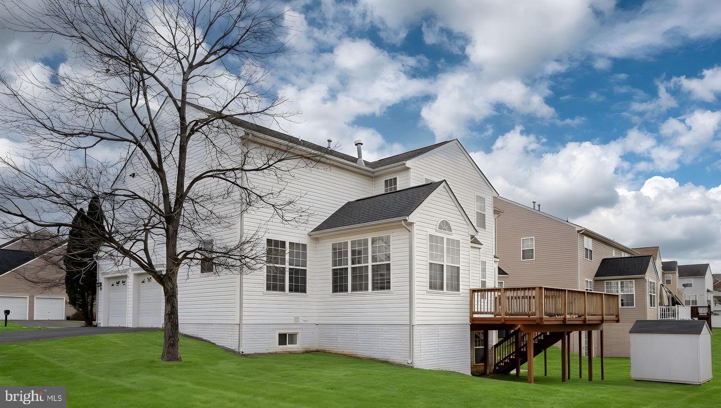 20 PINEHURST LN, STAFFORD, Virginia 22554, 5 Bedrooms Bedrooms, 17 Rooms Rooms,3 BathroomsBathrooms,Residential,For sale,20 PINEHURST LN,VAST2045278 MLS # VAST2045278