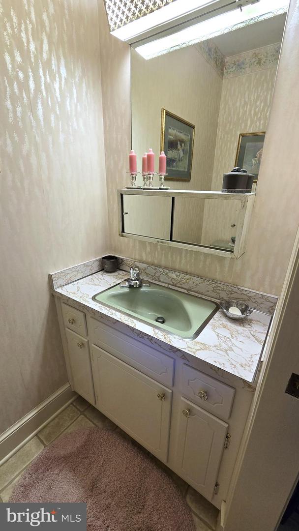 3274 ROCKLAND RD, FRONT ROYAL, Virginia 22630, 3 Bedrooms Bedrooms, ,3 BathroomsBathrooms,Residential,For sale,3274 ROCKLAND RD,VAWR2013138 MLS # VAWR2013138