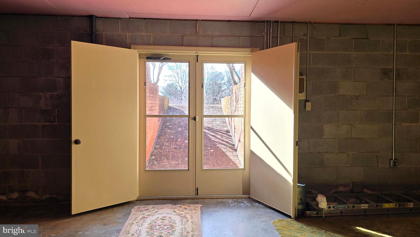 3274 ROCKLAND RD, FRONT ROYAL, Virginia 22630, 3 Bedrooms Bedrooms, ,3 BathroomsBathrooms,Residential,For sale,3274 ROCKLAND RD,VAWR2013138 MLS # VAWR2013138