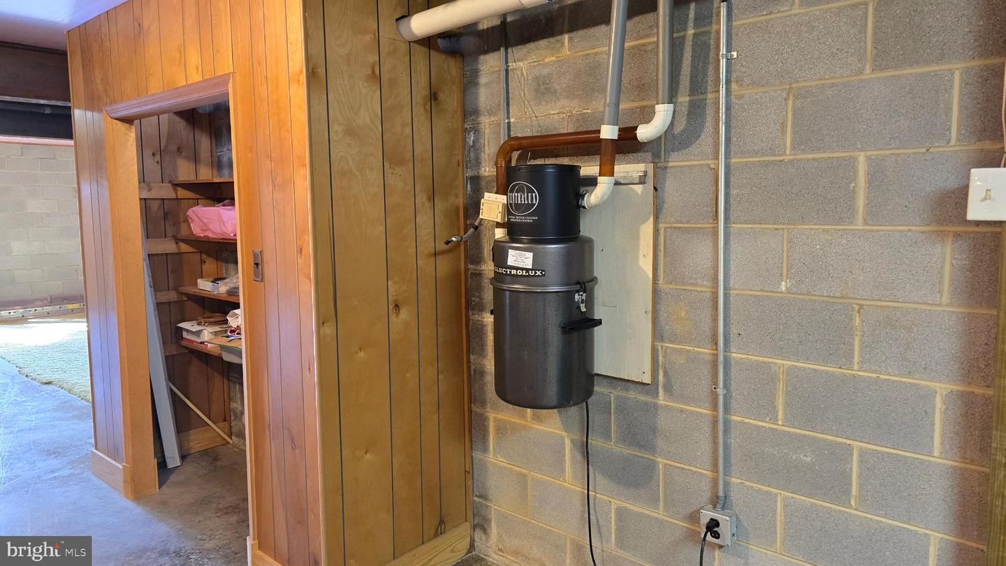 3274 ROCKLAND RD, FRONT ROYAL, Virginia 22630, 3 Bedrooms Bedrooms, ,3 BathroomsBathrooms,Residential,For sale,3274 ROCKLAND RD,VAWR2013138 MLS # VAWR2013138