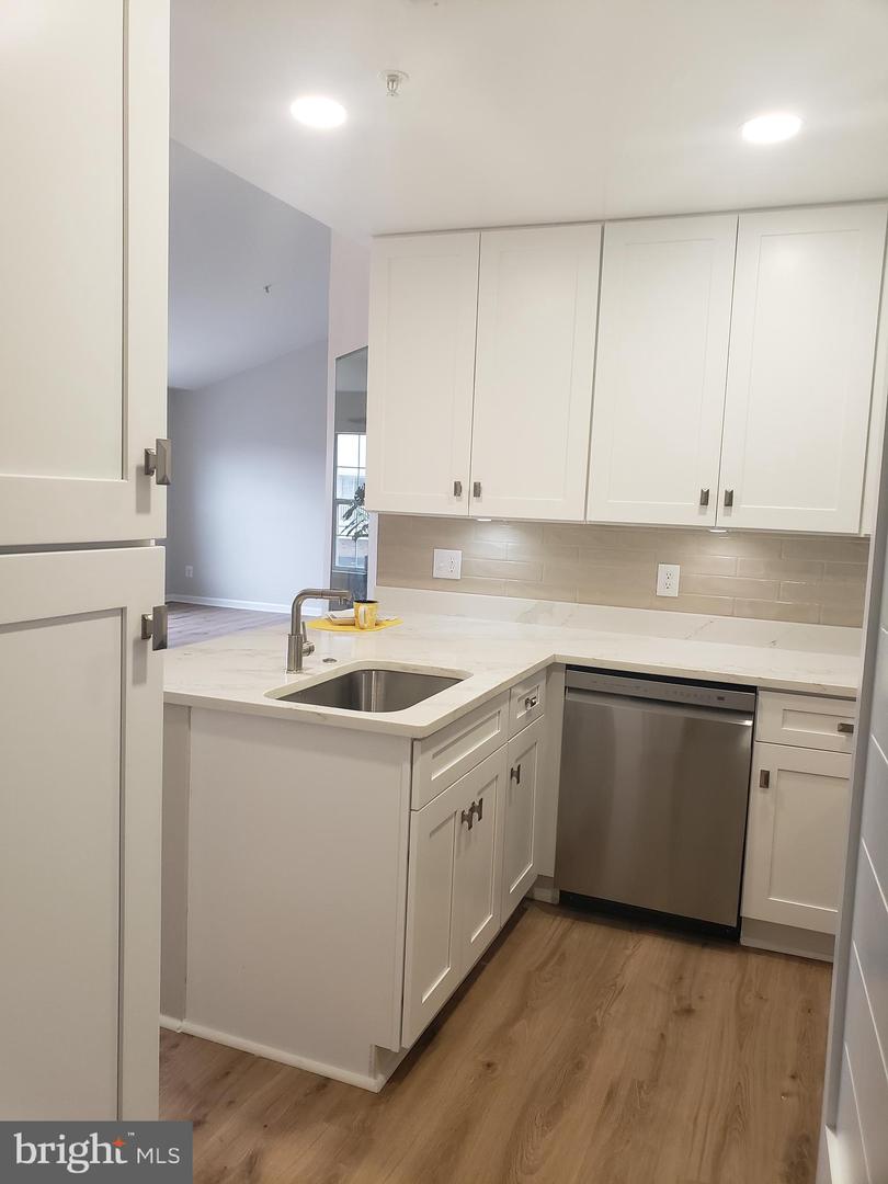 45070 BRAE TER #202, ASHBURN, Virginia 20147, 2 Bedrooms Bedrooms, ,2 BathroomsBathrooms,Residential,For sale,45070 BRAE TER #202,VALO2114068 MLS # VALO2114068