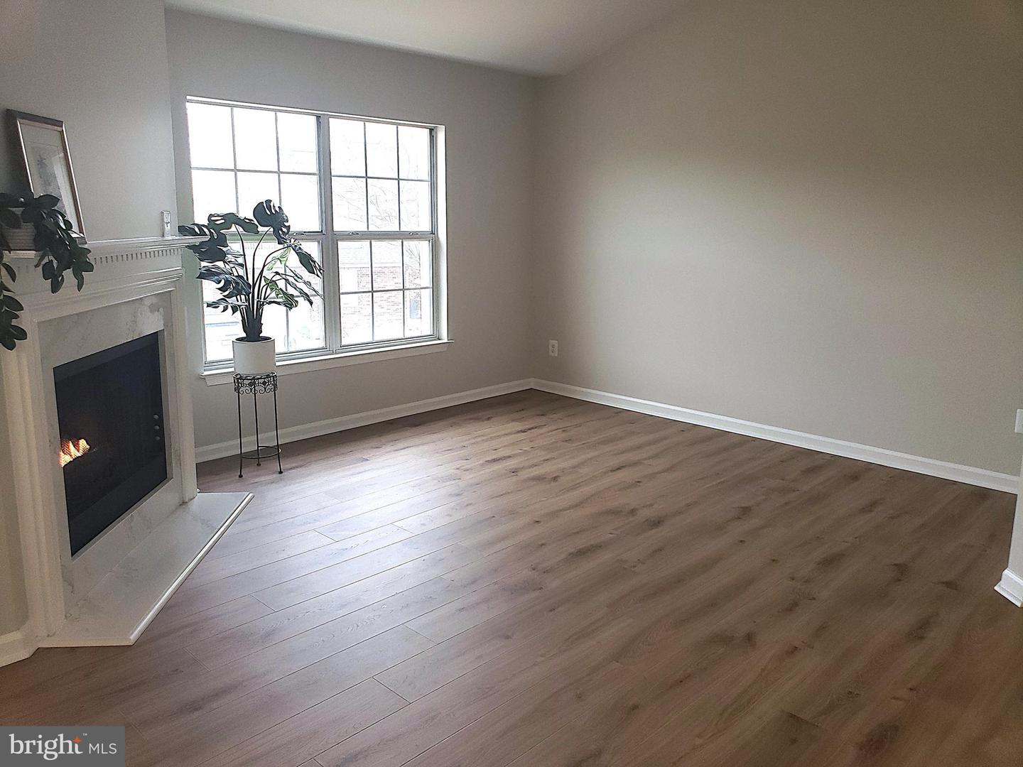 45070 BRAE TER #202, ASHBURN, Virginia 20147, 2 Bedrooms Bedrooms, ,2 BathroomsBathrooms,Residential,For sale,45070 BRAE TER #202,VALO2114068 MLS # VALO2114068