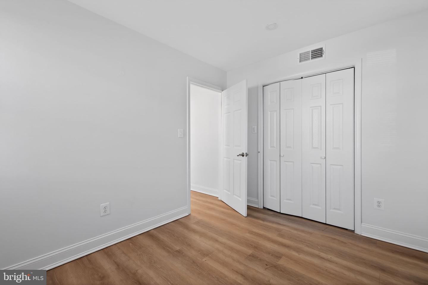 3065 PATRICK HENRY DR #102, FALLS CHURCH, Virginia 22044, 1 Bedroom Bedrooms, ,1 BathroomBathrooms,Residential,For sale,3065 PATRICK HENRY DR #102,VAFX2286262 MLS # VAFX2286262