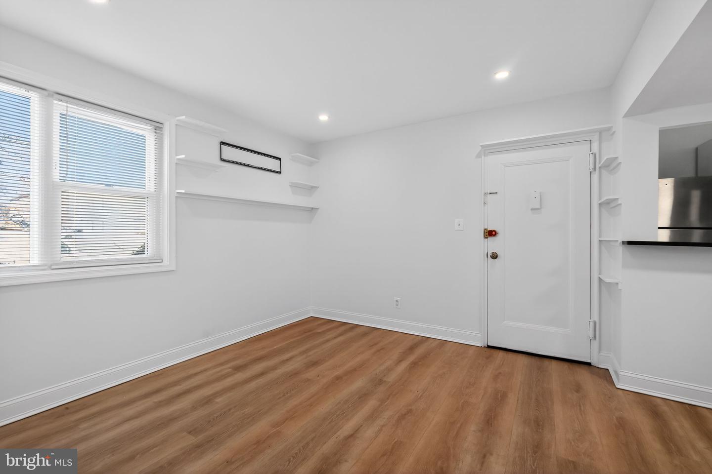 3065 PATRICK HENRY DR #102, FALLS CHURCH, Virginia 22044, 1 Bedroom Bedrooms, ,1 BathroomBathrooms,Residential,For sale,3065 PATRICK HENRY DR #102,VAFX2286262 MLS # VAFX2286262