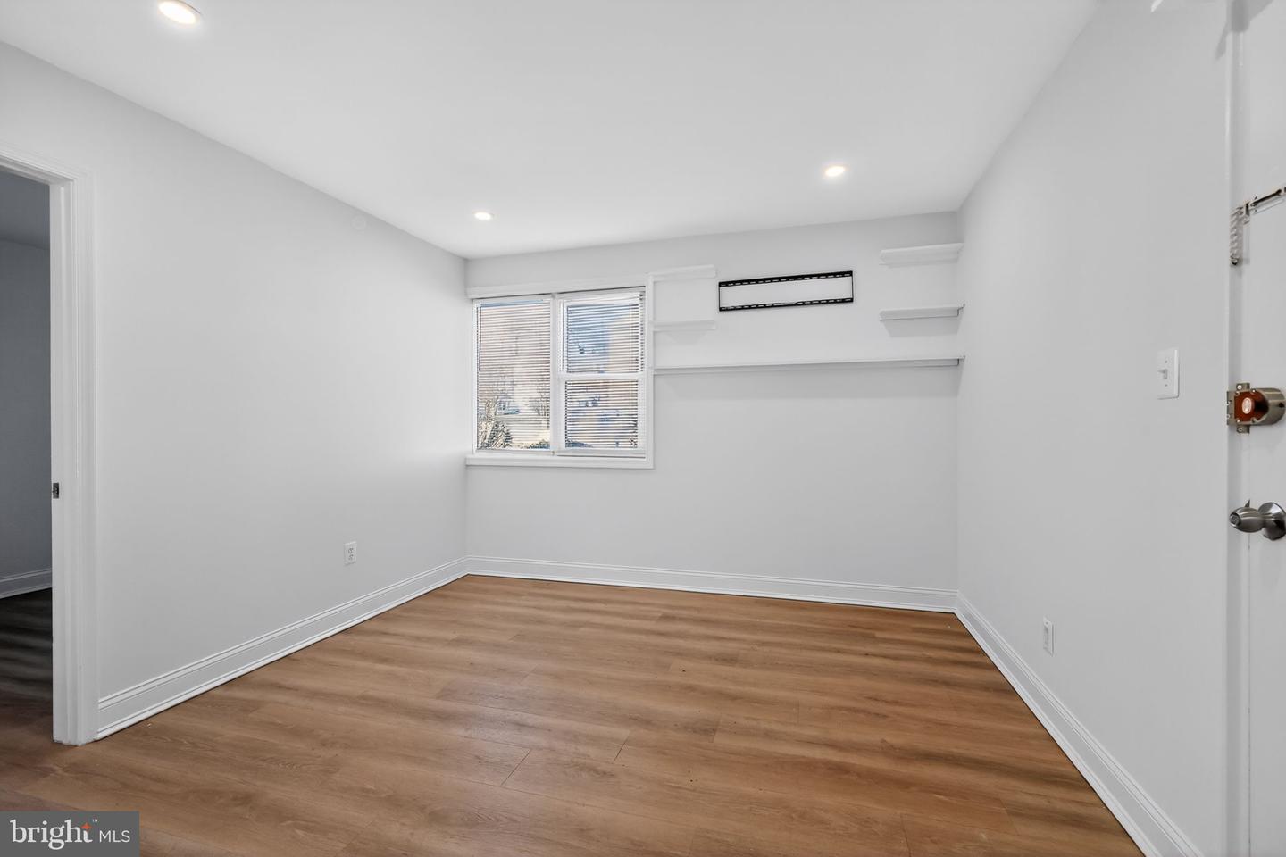 3065 PATRICK HENRY DR #102, FALLS CHURCH, Virginia 22044, 1 Bedroom Bedrooms, ,1 BathroomBathrooms,Residential,For sale,3065 PATRICK HENRY DR #102,VAFX2286262 MLS # VAFX2286262