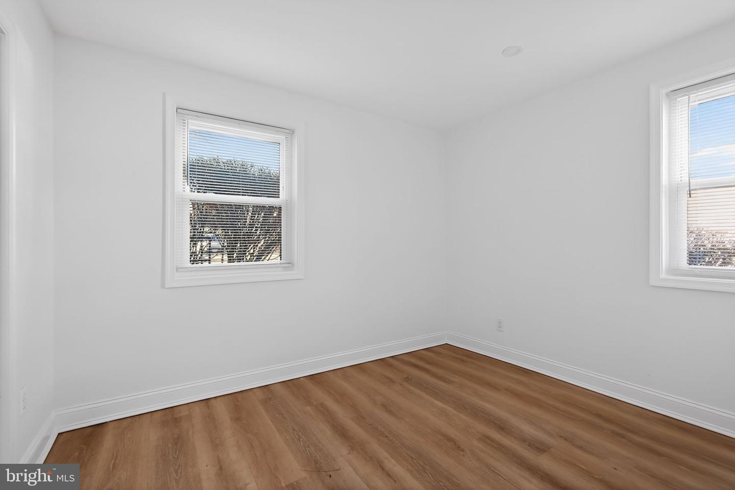 3065 PATRICK HENRY DR #102, FALLS CHURCH, Virginia 22044, 1 Bedroom Bedrooms, ,1 BathroomBathrooms,Residential,For sale,3065 PATRICK HENRY DR #102,VAFX2286262 MLS # VAFX2286262