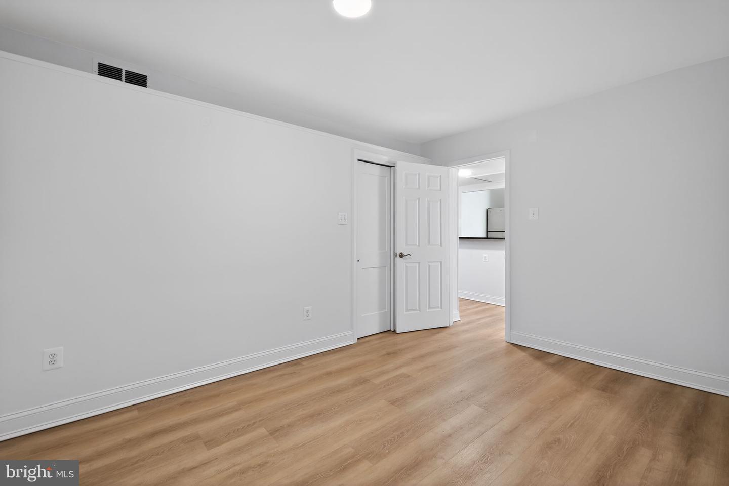 3065 PATRICK HENRY DR #102, FALLS CHURCH, Virginia 22044, 1 Bedroom Bedrooms, ,1 BathroomBathrooms,Residential,For sale,3065 PATRICK HENRY DR #102,VAFX2286262 MLS # VAFX2286262