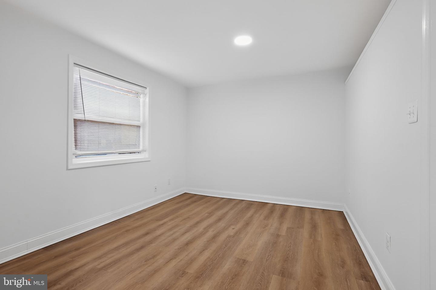 3065 PATRICK HENRY DR #102, FALLS CHURCH, Virginia 22044, 1 Bedroom Bedrooms, ,1 BathroomBathrooms,Residential,For sale,3065 PATRICK HENRY DR #102,VAFX2286262 MLS # VAFX2286262