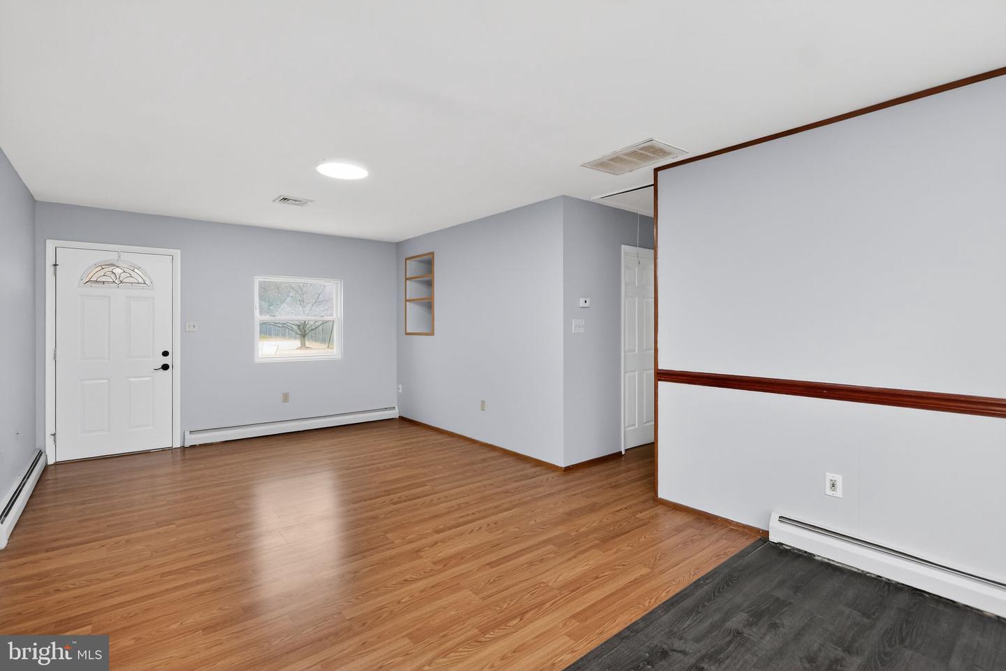 14423 LAMAR RD, WOODBRIDGE, Virginia 22191, 3 Bedrooms Bedrooms, ,2 BathroomsBathrooms,Residential,For sale,14423 LAMAR RD,VAPW2110760 MLS # VAPW2110760