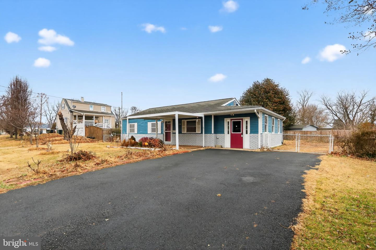 14423 LAMAR RD, WOODBRIDGE, Virginia 22191, 3 Bedrooms Bedrooms, ,2 BathroomsBathrooms,Residential,For sale,14423 LAMAR RD,VAPW2110760 MLS # VAPW2110760