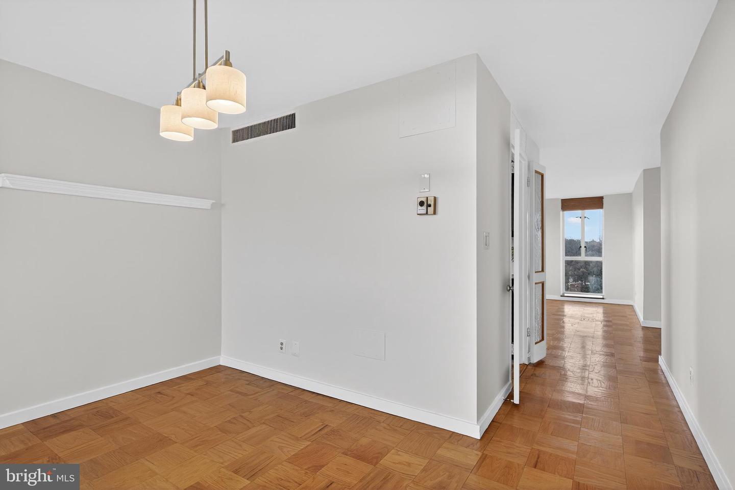 11400 WASHINGTON PLZ W #1303, RESTON, Virginia 20190, 2 Bedrooms Bedrooms, ,2 BathroomsBathrooms,Residential,For sale,11400 WASHINGTON PLZ W #1303,VAFX2286306 MLS # VAFX2286306