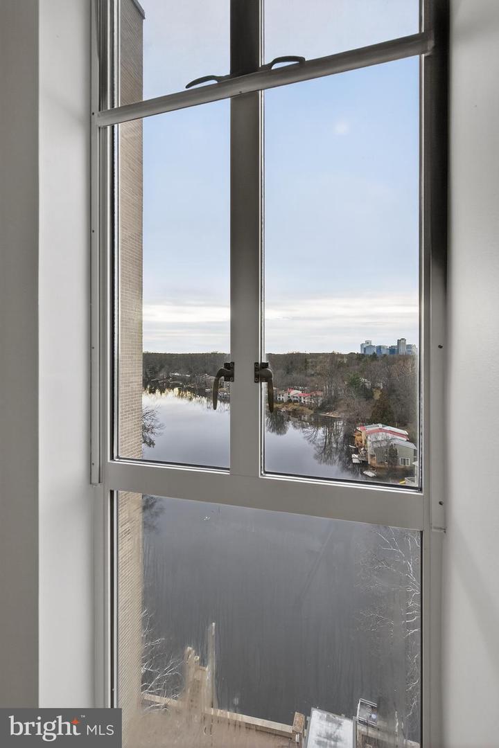 11400 WASHINGTON PLZ W #1303, RESTON, Virginia 20190, 2 Bedrooms Bedrooms, ,2 BathroomsBathrooms,Residential,For sale,11400 WASHINGTON PLZ W #1303,VAFX2286306 MLS # VAFX2286306