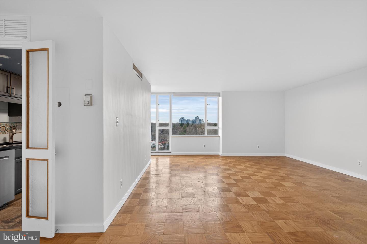 11400 WASHINGTON PLZ W #1303, RESTON, Virginia 20190, 2 Bedrooms Bedrooms, ,2 BathroomsBathrooms,Residential,For sale,11400 WASHINGTON PLZ W #1303,VAFX2286306 MLS # VAFX2286306