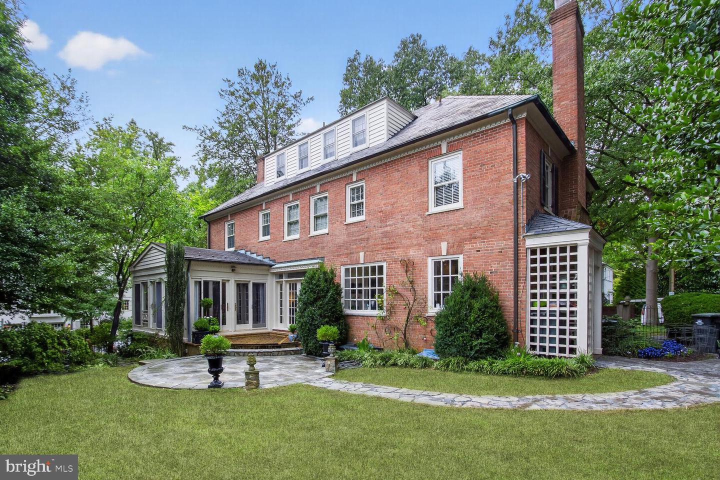 4920 PALISADE LN NW, WASHINGTON, District Of Columbia 20016, 6 Bedrooms Bedrooms, 19 Rooms Rooms,5 BathroomsBathrooms,Residential,For sale,4920 PALISADE LN NW,DCDC2242002 MLS # DCDC2242002