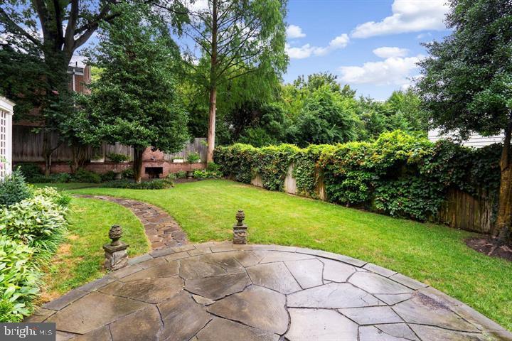 4920 PALISADE LN NW, WASHINGTON, District Of Columbia 20016, 6 Bedrooms Bedrooms, 19 Rooms Rooms,5 BathroomsBathrooms,Residential,For sale,4920 PALISADE LN NW,DCDC2242002 MLS # DCDC2242002