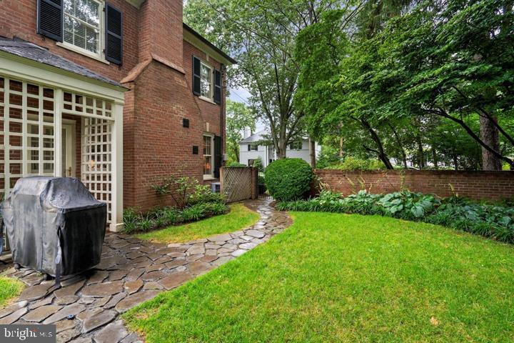 4920 PALISADE LN NW, WASHINGTON, District Of Columbia 20016, 6 Bedrooms Bedrooms, 19 Rooms Rooms,5 BathroomsBathrooms,Residential,For sale,4920 PALISADE LN NW,DCDC2242002 MLS # DCDC2242002