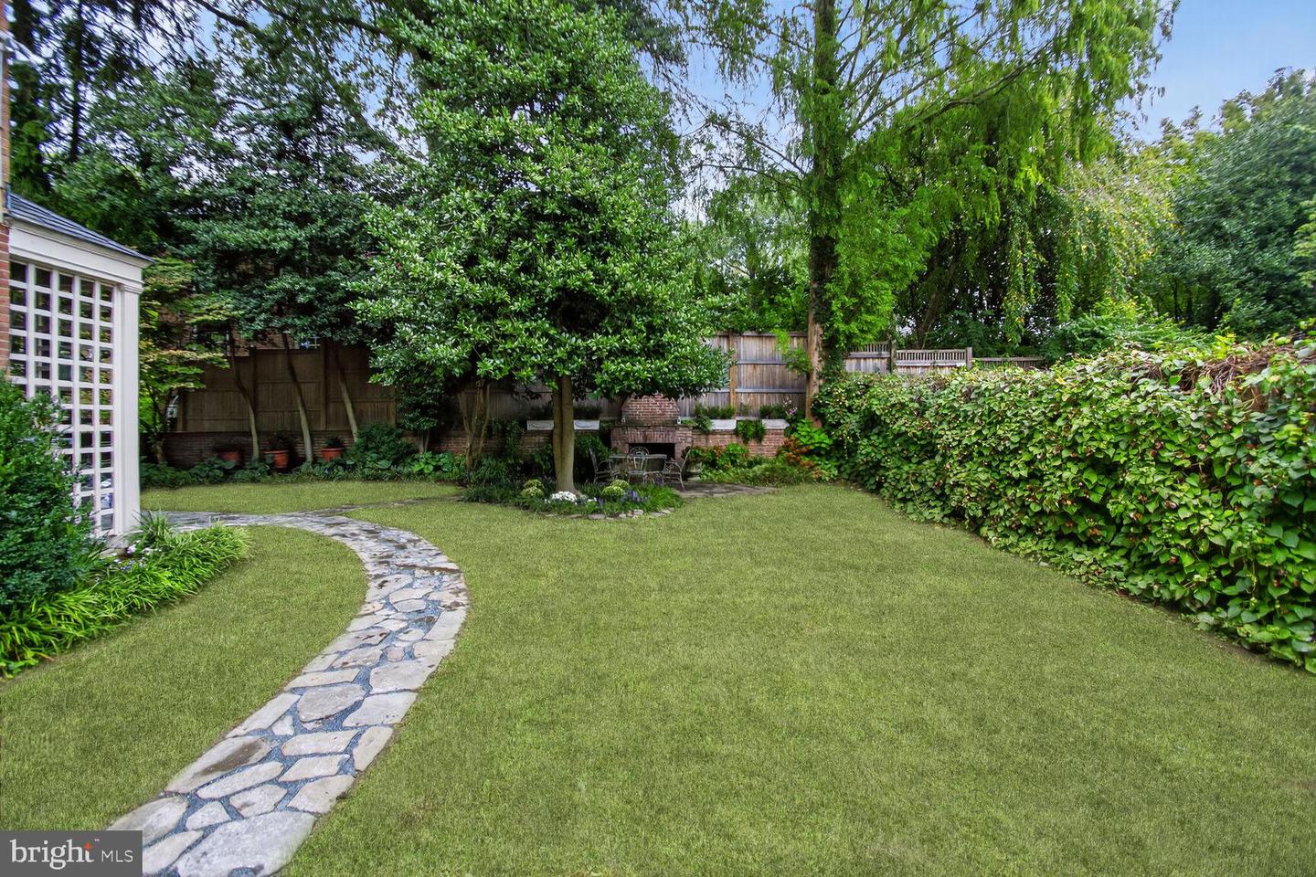 4920 PALISADE LN NW, WASHINGTON, District Of Columbia 20016, 6 Bedrooms Bedrooms, 19 Rooms Rooms,5 BathroomsBathrooms,Residential,For sale,4920 PALISADE LN NW,DCDC2242002 MLS # DCDC2242002