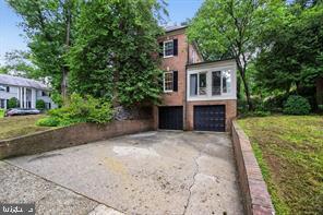 4920 PALISADE LN NW, WASHINGTON, District Of Columbia 20016, 6 Bedrooms Bedrooms, 19 Rooms Rooms,5 BathroomsBathrooms,Residential,For sale,4920 PALISADE LN NW,DCDC2242002 MLS # DCDC2242002