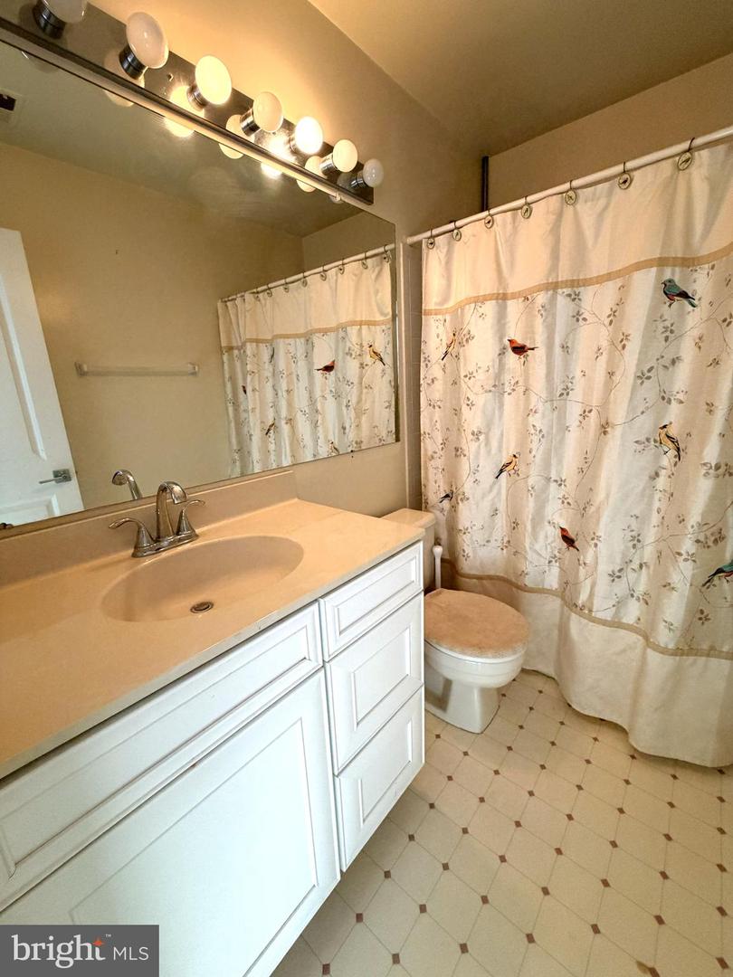 10206-C WILLOW MIST CT #55, OAKTON, Virginia 22124, 2 Bedrooms Bedrooms, ,2 BathroomsBathrooms,Residential,For sale,10206-C WILLOW MIST CT #55,VAFX2286312 MLS # VAFX2286312