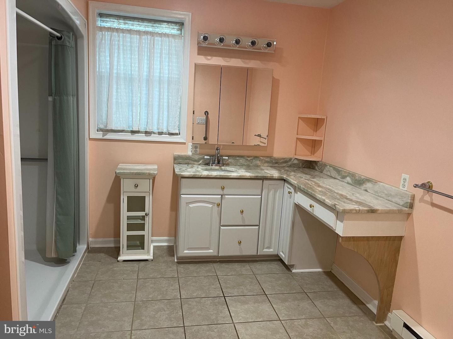 3203 RIVERVIEW DR, TRIANGLE, Virginia 22172, 5 Bedrooms Bedrooms, ,3 BathroomsBathrooms,Residential,For sale,3203 RIVERVIEW DR,VAPW2110774 MLS # VAPW2110774