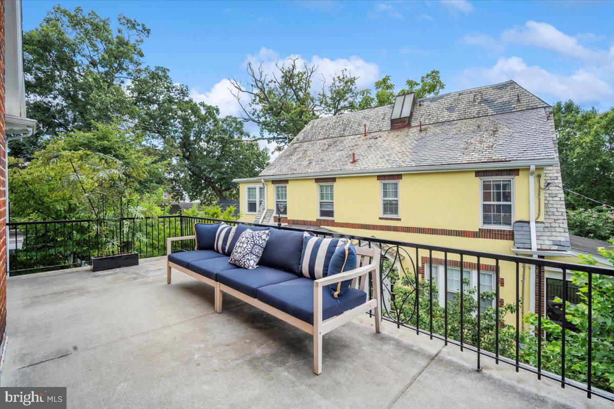 1610 CRITTENDEN ST NW, WASHINGTON, District Of Columbia 20011, 5 Bedrooms Bedrooms, ,4 BathroomsBathrooms,Residential,For sale,1610 CRITTENDEN ST NW,DCDC2242008 MLS # DCDC2242008