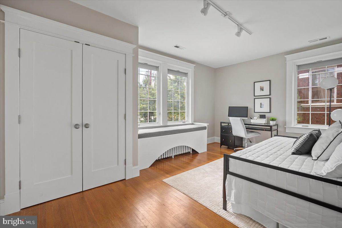 1610 CRITTENDEN ST NW, WASHINGTON, District Of Columbia 20011, 5 Bedrooms Bedrooms, ,4 BathroomsBathrooms,Residential,For sale,1610 CRITTENDEN ST NW,DCDC2242008 MLS # DCDC2242008