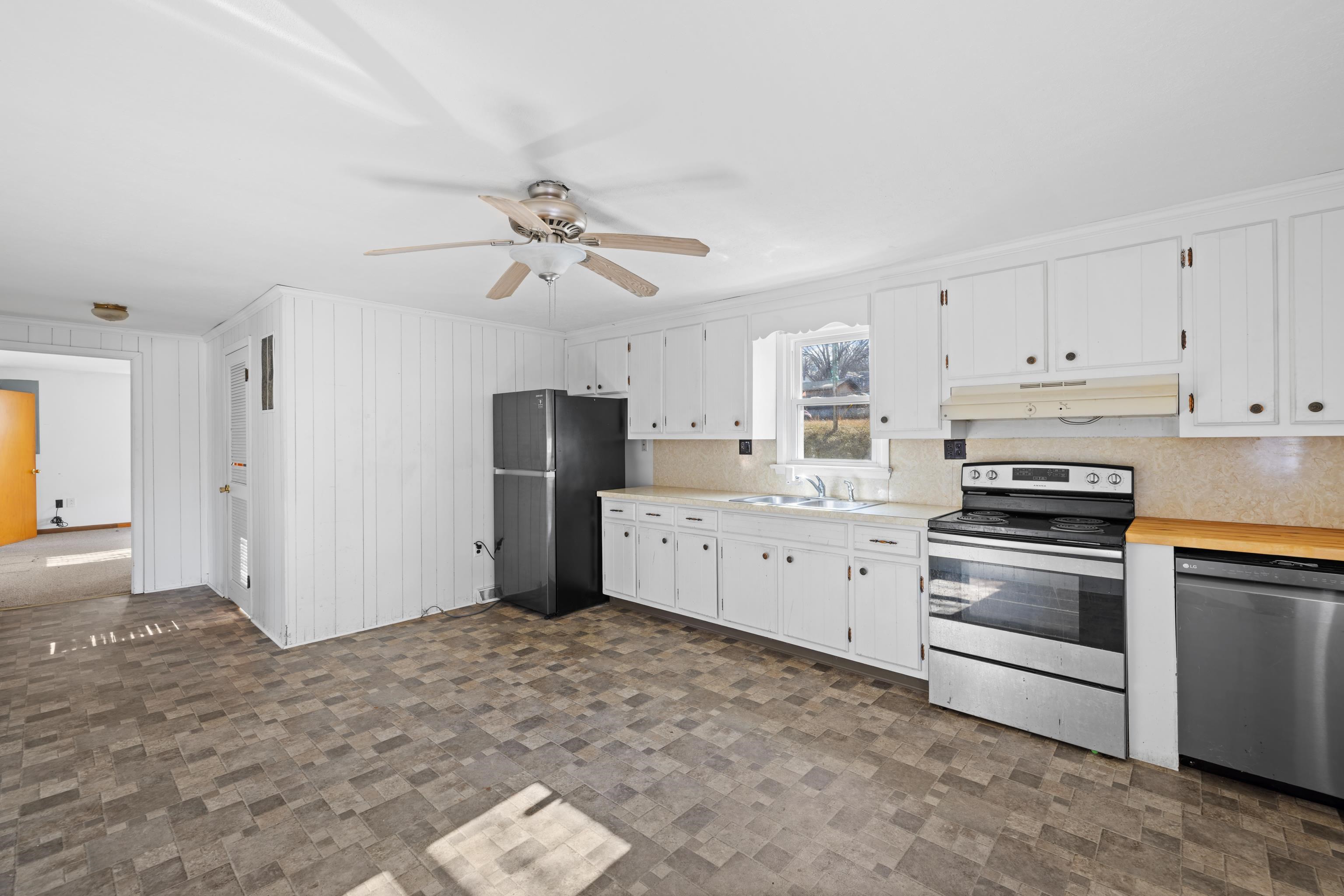 1340 B ST, WAYNESBORO, Virginia 22980, 2 Bedrooms Bedrooms, ,1 BathroomBathrooms,Residential,1340 B ST,672579 MLS # 672579