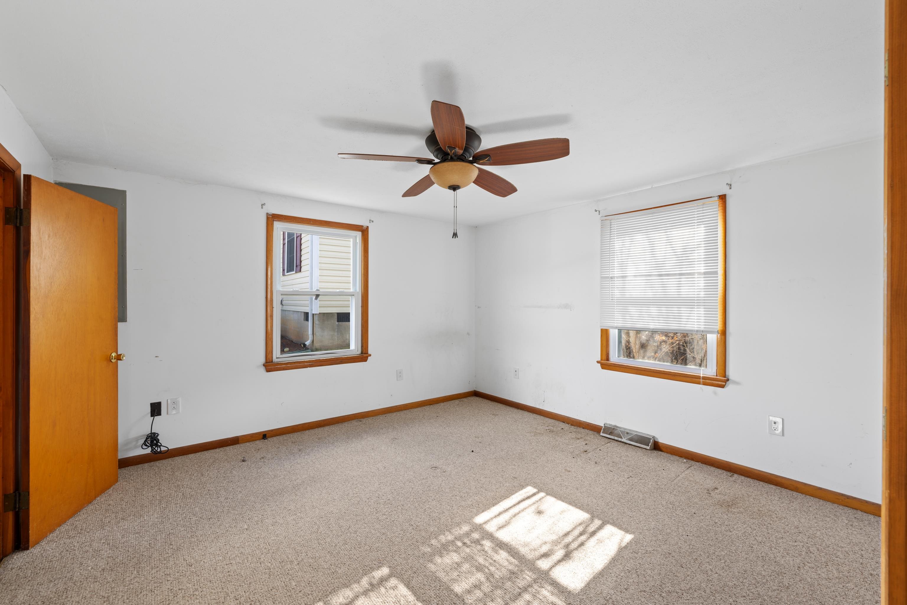 1340 B ST, WAYNESBORO, Virginia 22980, 2 Bedrooms Bedrooms, ,1 BathroomBathrooms,Residential,1340 B ST,672579 MLS # 672579