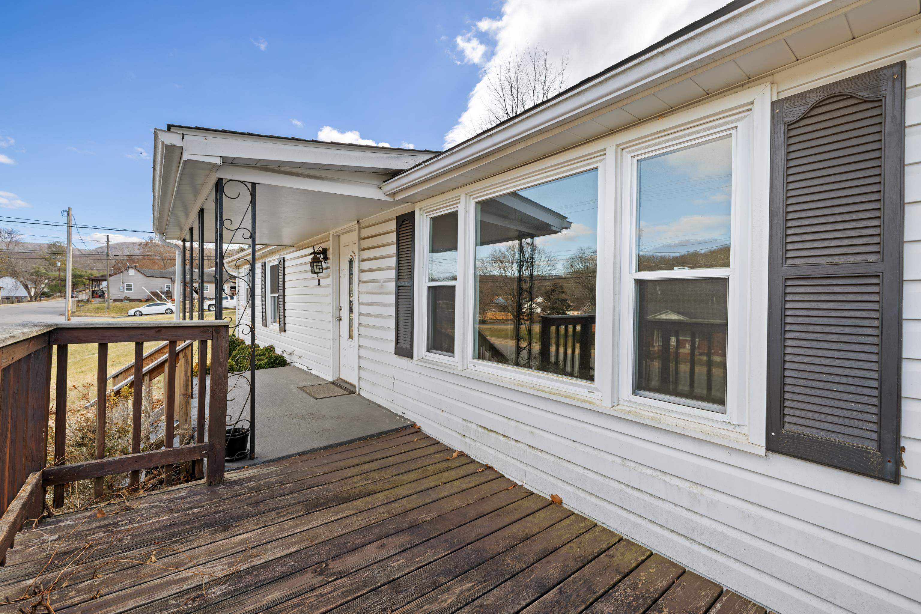 1340 B ST, WAYNESBORO, Virginia 22980, 2 Bedrooms Bedrooms, ,1 BathroomBathrooms,Residential,1340 B ST,672579 MLS # 672579