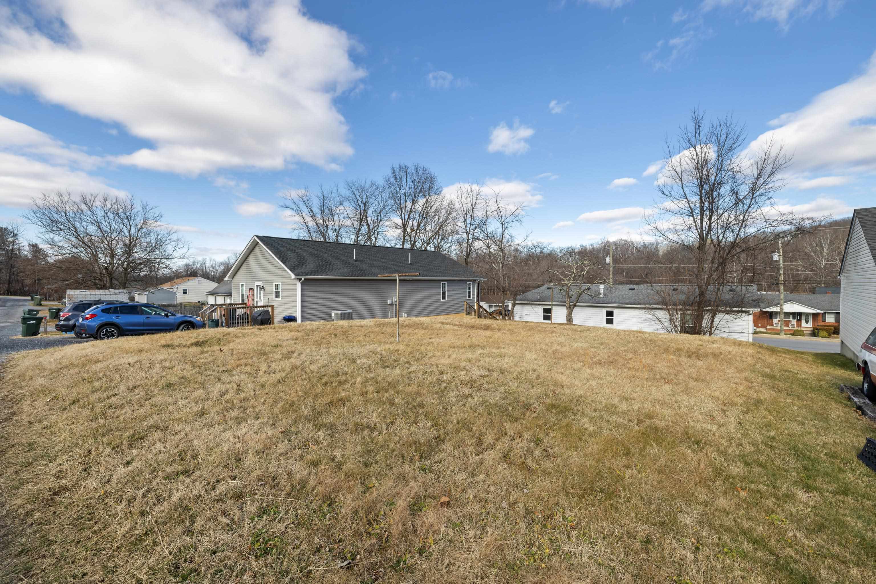 1340 B ST, WAYNESBORO, Virginia 22980, 2 Bedrooms Bedrooms, ,1 BathroomBathrooms,Residential,1340 B ST,672579 MLS # 672579