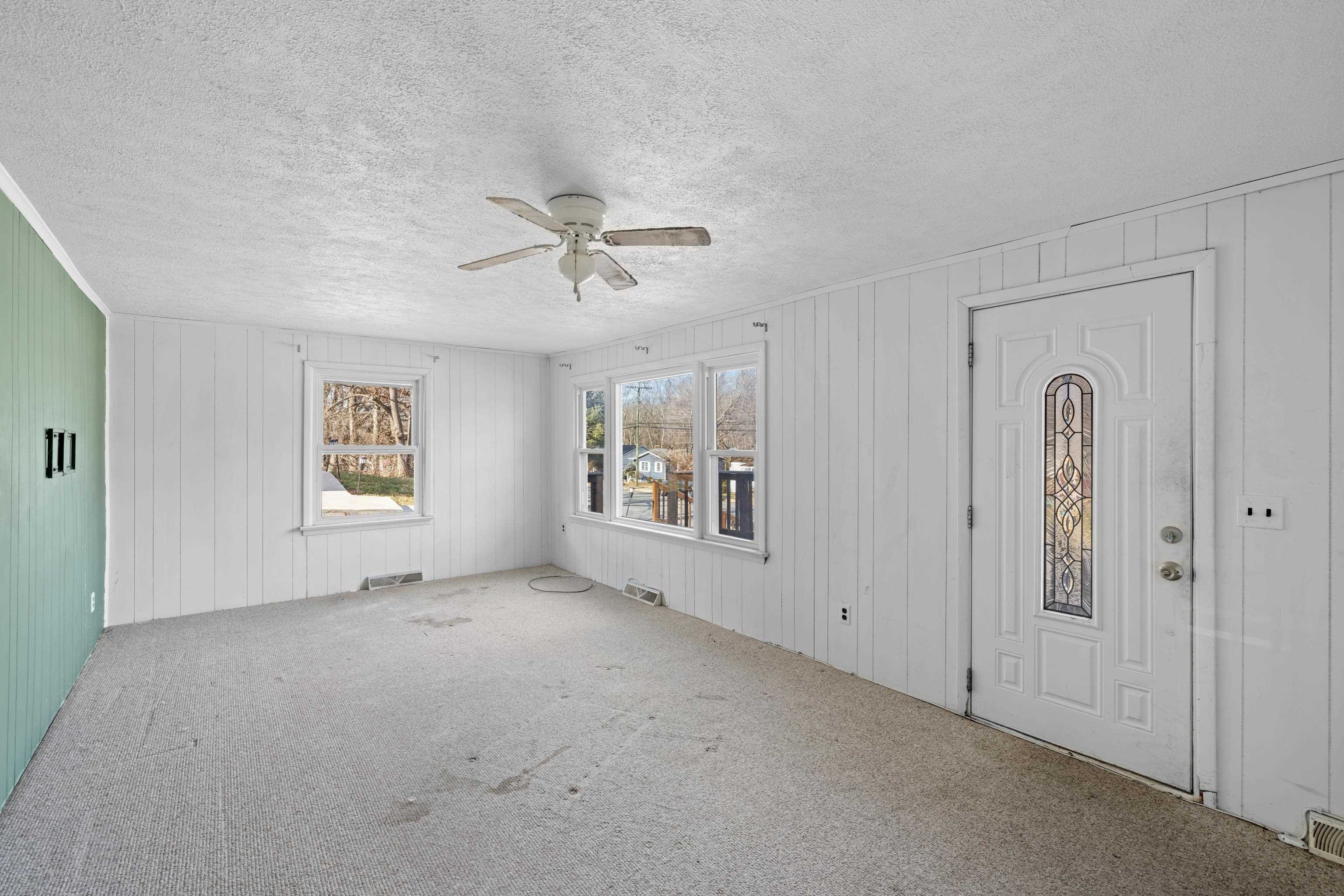 1340 B ST, WAYNESBORO, Virginia 22980, 2 Bedrooms Bedrooms, ,1 BathroomBathrooms,Residential,1340 B ST,672579 MLS # 672579