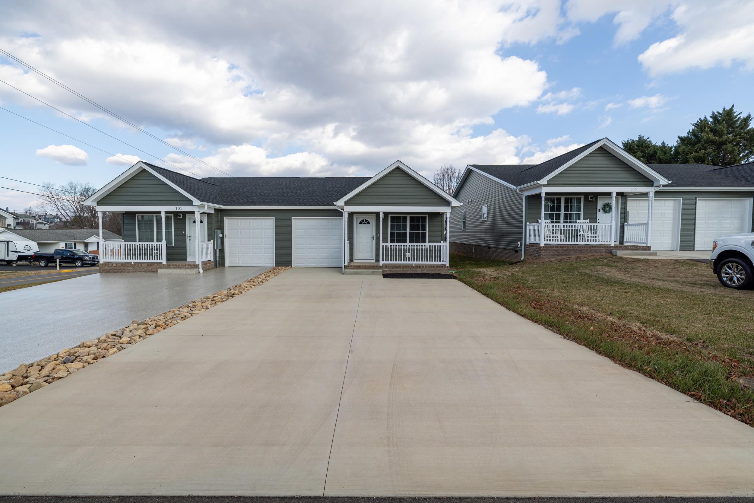 103 SIXTH AVE, LURAY, Virginia 22835, 2 Bedrooms Bedrooms, ,2 BathroomsBathrooms,Residential,103 SIXTH AVE,672580 MLS # 672580 103 SIXTH AVE, LURAY, Virginia 22835, 2 Bedrooms Bedrooms, ,2 BathroomsBathrooms,Residential,103 SIXTH AVE,672580 MLS # 672580