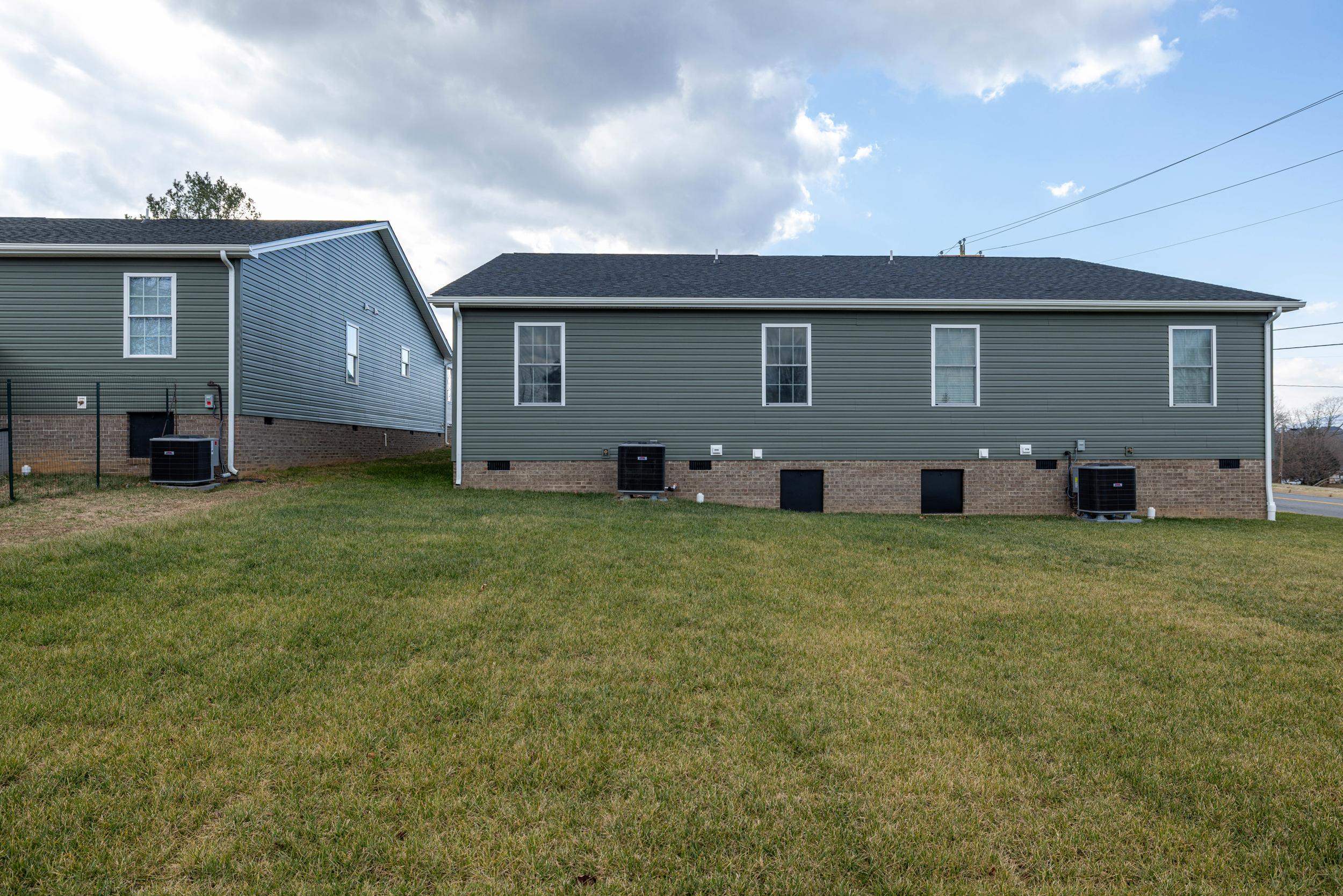 103 SIXTH AVE, LURAY, Virginia 22835, 2 Bedrooms Bedrooms, ,2 BathroomsBathrooms,Residential,103 SIXTH AVE,672580 MLS # 672580 103 SIXTH AVE, LURAY, Virginia 22835, 2 Bedrooms Bedrooms, ,2 BathroomsBathrooms,Residential,103 SIXTH AVE,672580 MLS # 672580