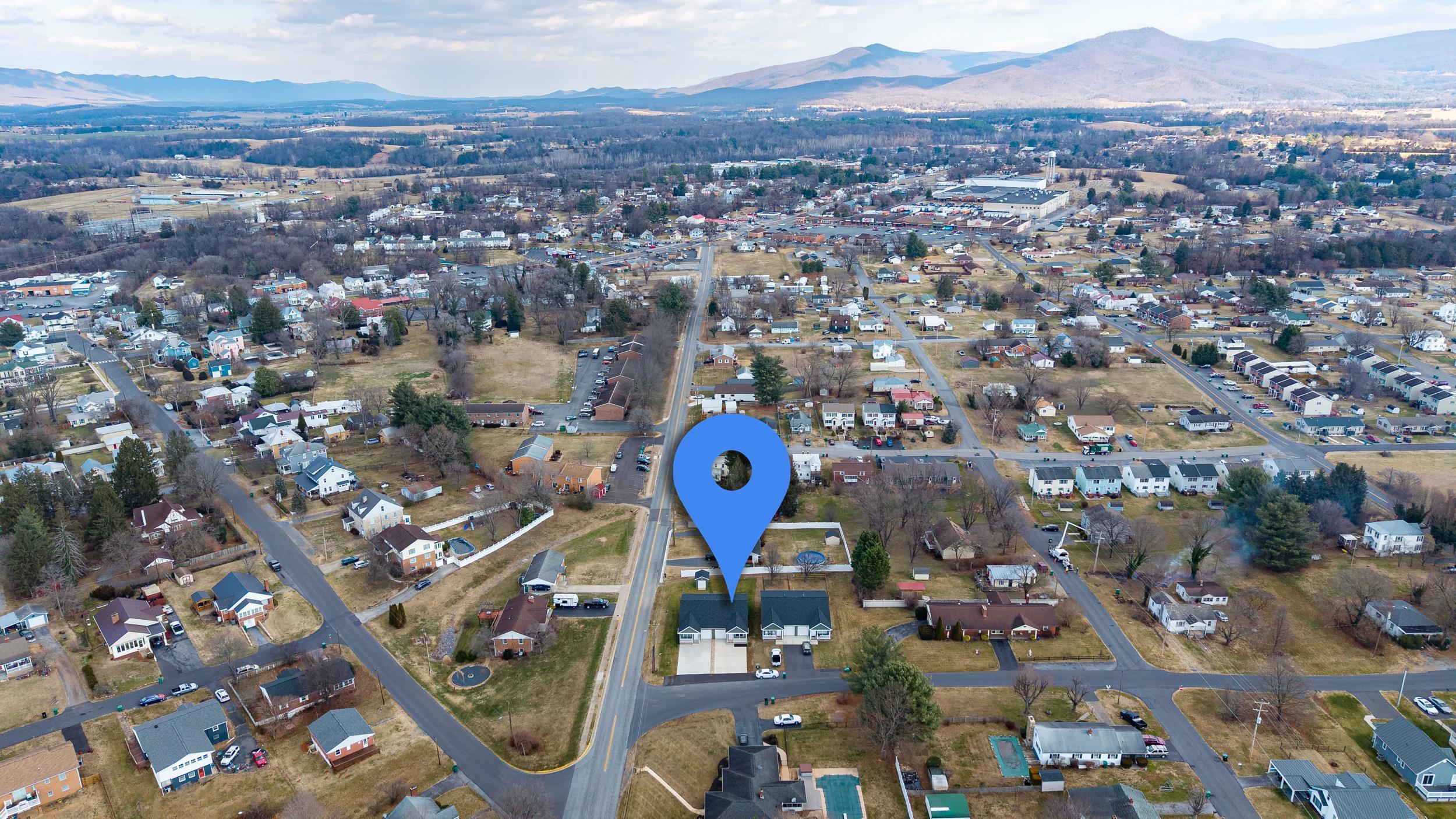 103 SIXTH AVE, LURAY, Virginia 22835, 2 Bedrooms Bedrooms, ,2 BathroomsBathrooms,Residential,103 SIXTH AVE,672580 MLS # 672580 103 SIXTH AVE, LURAY, Virginia 22835, 2 Bedrooms Bedrooms, ,2 BathroomsBathrooms,Residential,103 SIXTH AVE,672580 MLS # 672580