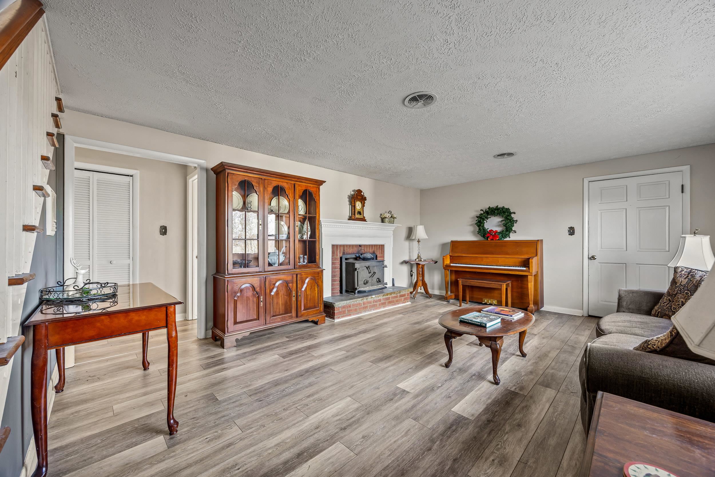 15 PAINTER ST, LURAY, Virginia 22835, 5 Bedrooms Bedrooms, ,2 BathroomsBathrooms,Residential,15 PAINTER ST,672582 MLS # 672582 15 PAINTER ST, LURAY, Virginia 22835, 5 Bedrooms Bedrooms, ,2 BathroomsBathrooms,Residential,15 PAINTER ST,672582 MLS # 672582