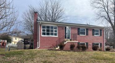 13909 MATTAPONY DR, WOODBRIDGE, Virginia 22193, 4 Bedrooms Bedrooms, ,3 BathroomsBathrooms,Residential,For sale,13909 MATTAPONY DR,VAPW2109580 MLS # VAPW2109580