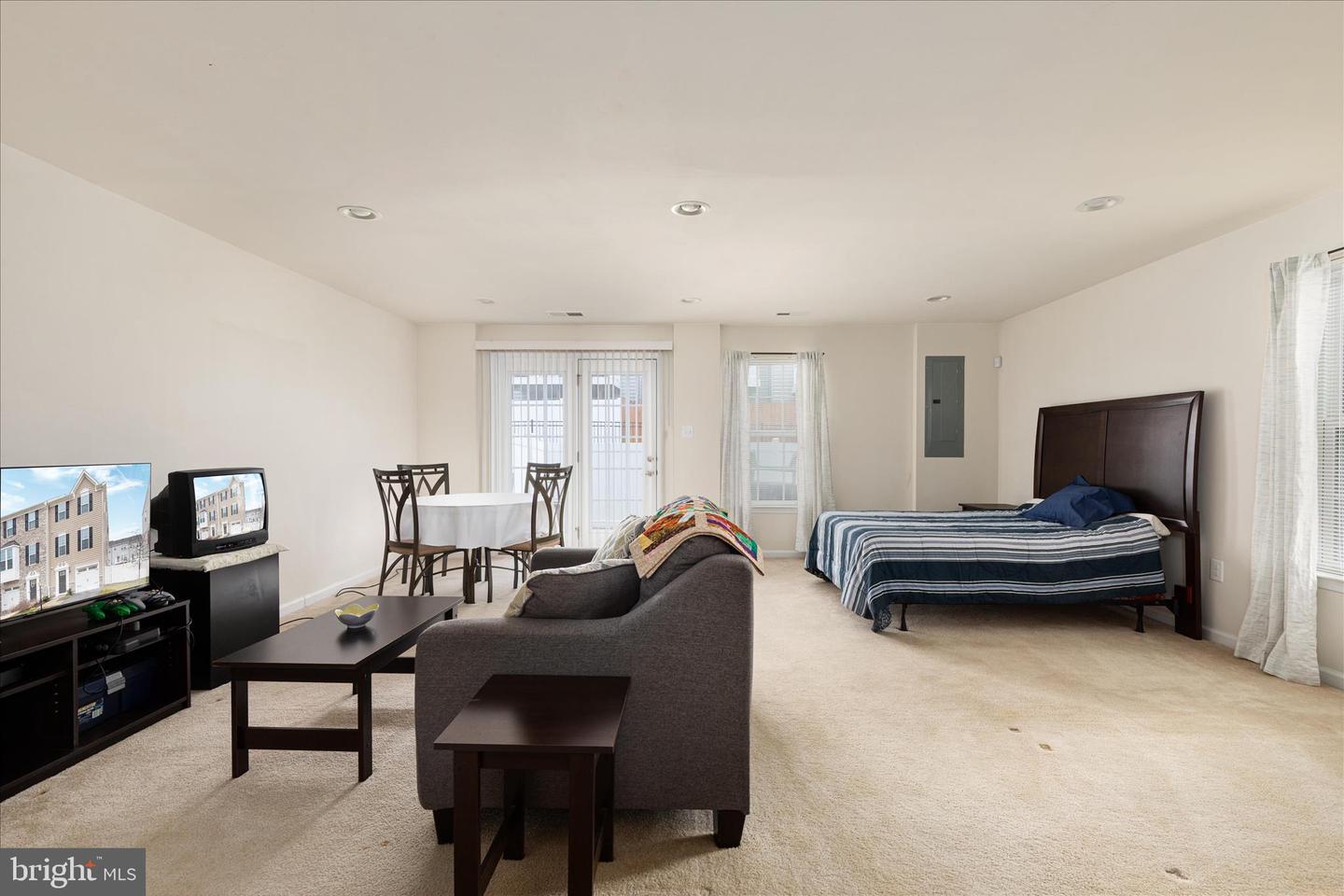 110 CHAMOMILE CT, LAKE FREDERICK, Virginia 22630, 3 Bedrooms Bedrooms, ,2 BathroomsBathrooms,Residential,For sale,110 CHAMOMILE CT,VAFV2038908 MLS # VAFV2038908