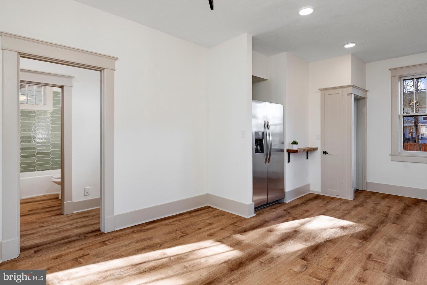 672 SHERWOOD AVE, WAYNESBORO, Virginia 22980, 2 Bedrooms Bedrooms, ,1 BathroomBathrooms,Residential,For sale,672 SHERWOOD AVE,VAWB2000202 MLS # VAWB2000202